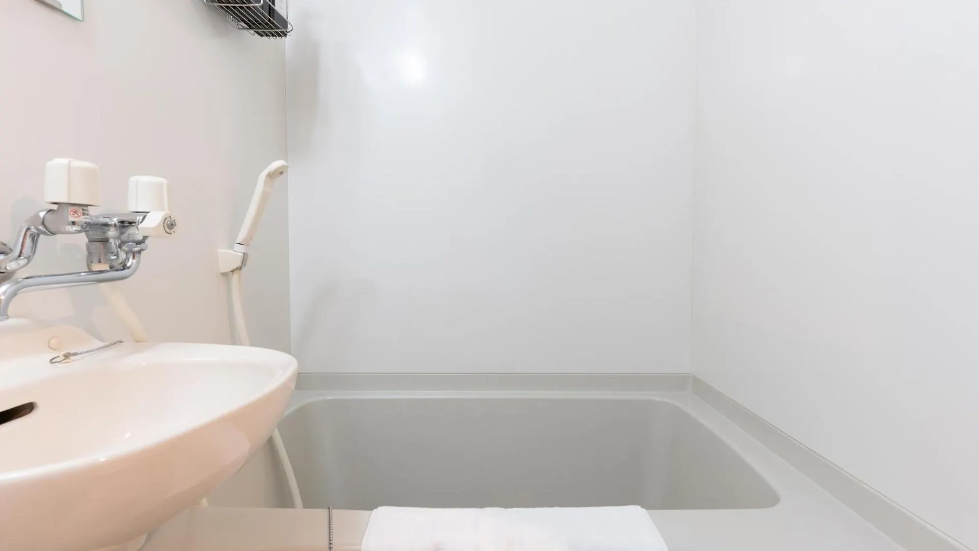 コンフィデンスロン803 Apartment Osaka Japan